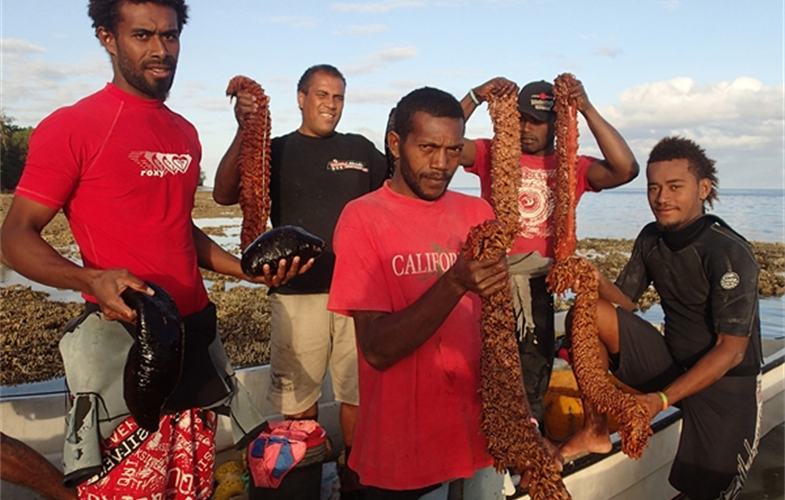 4-Sea cucumber fishers from Vanua Balavu, Lau Province_Watisoni Lalavanua (small)